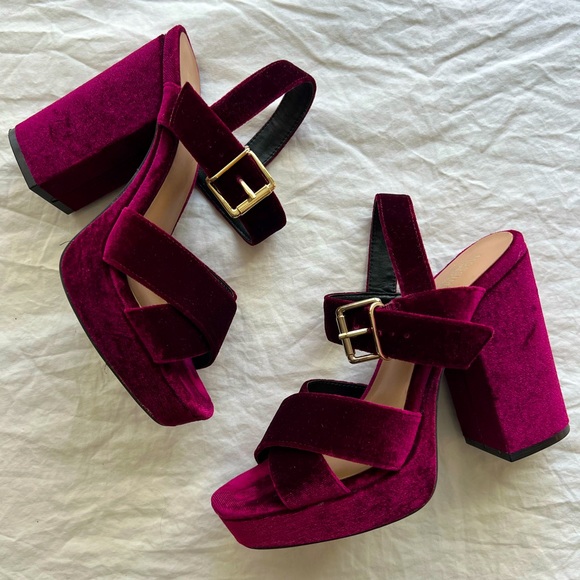 Mossimo Supply Co. Shoes - Mossimo Supply Co. Alexandra Platform Heel Pumps | Size 6 | Burgundy